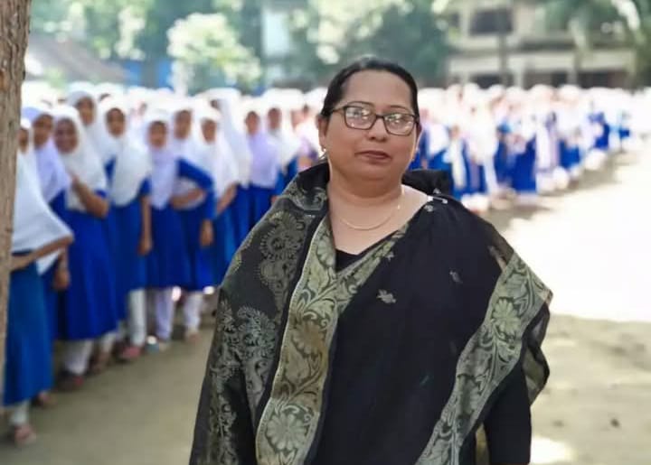 বিদ্যালয়ে না এসেও বছরজুড়ে বেতন: বাঞ্ছারামপুরে সহকারী শিক্ষিকার বিরুদ্ধে নানা অভিযোগ