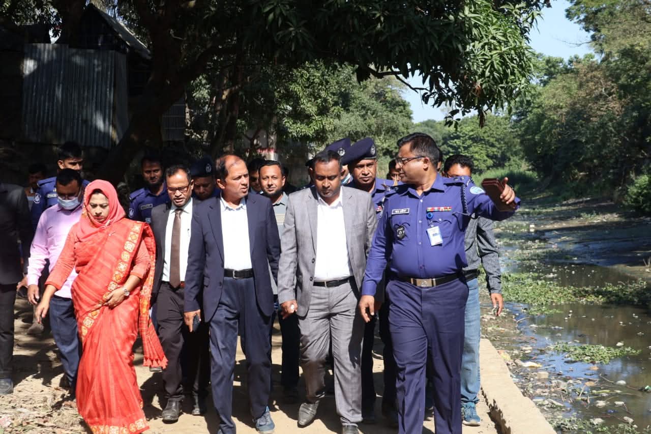 ব্রাহ্মণবাড়িয়া জেলার নাসিরনগরের ঝুঁকিপূর্ণ ভোটকেন্দ্র পরিদর্শন।