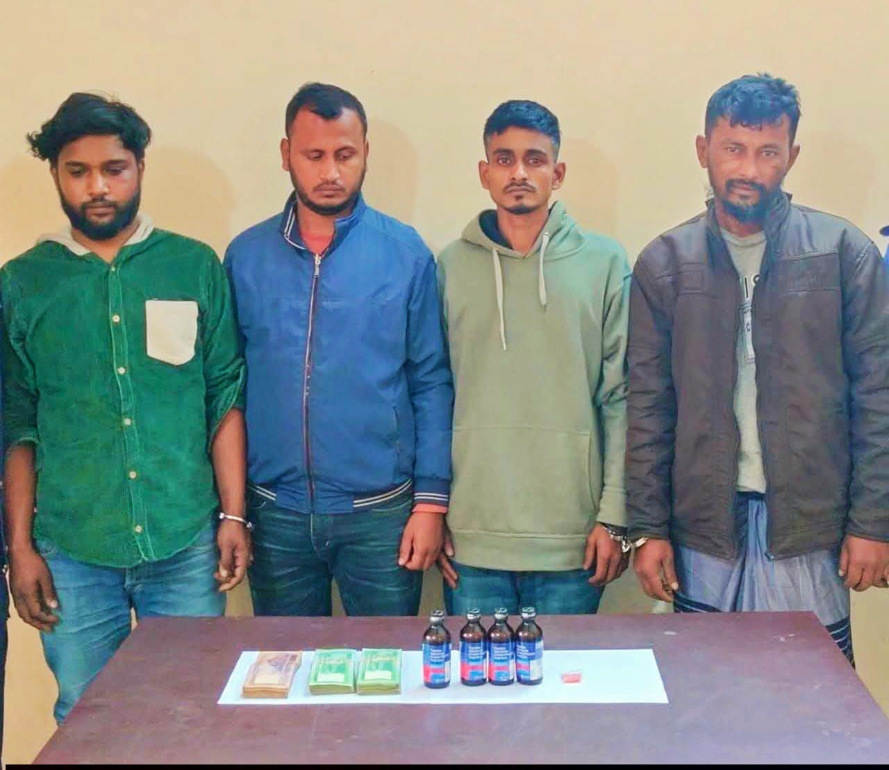কুমিল্লার হোমনায় ফেনসিডিল, ইয়াবা ও নগদ ১ লাখ ৮৩ হাজার টাকাসহ ৪ জন গ্রেপ্তার